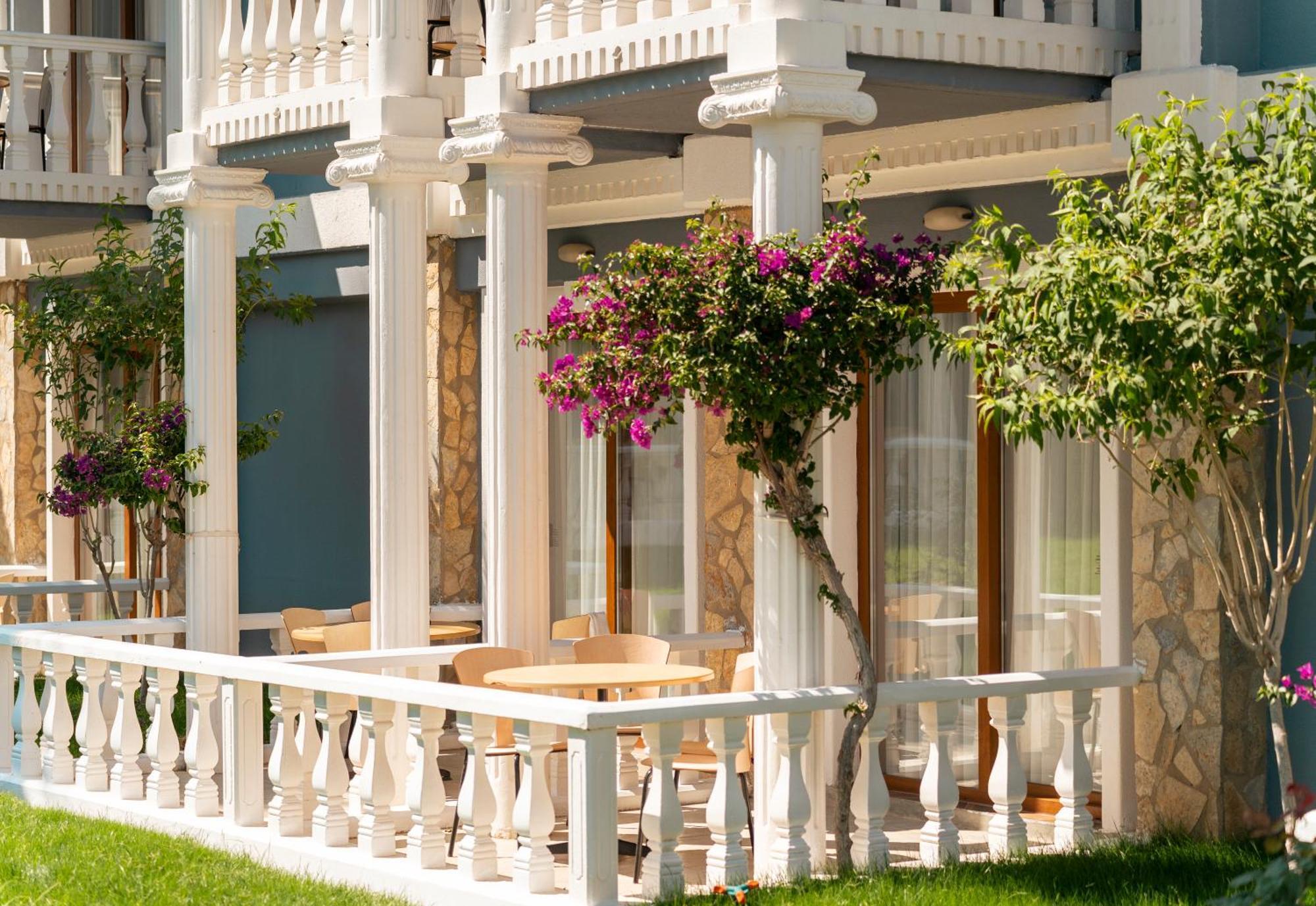 Lucas Didim Resort Yenihisar Bagian luar foto